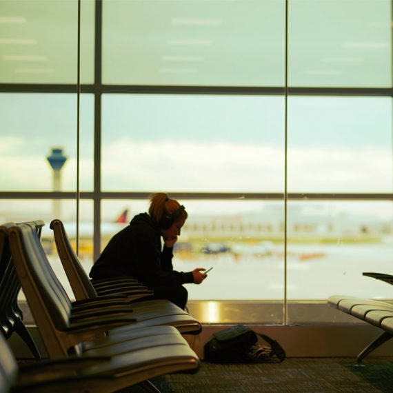 how to calm travel nerves